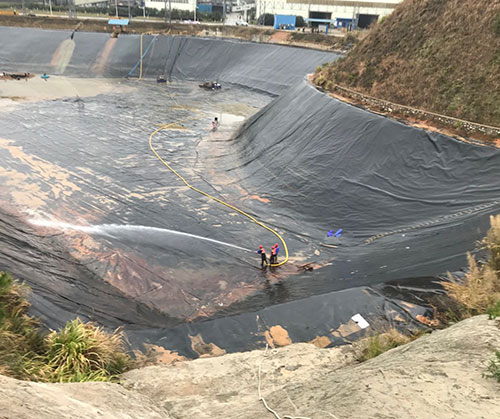 竹溪废水池清理